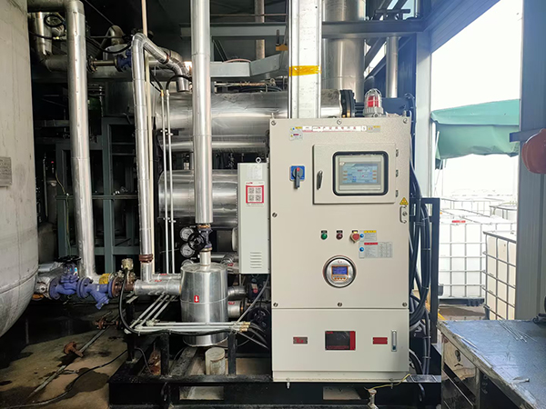 薄膜產(chǎn)品生產(chǎn)反應(yīng)釜電加熱防爆導(dǎo)熱油爐「歐能機(jī)械」 其他行業(yè)控溫解決方案